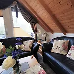 Wieke Tatil Evi *