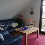 Wieke Tatil Evi Wiesmoor