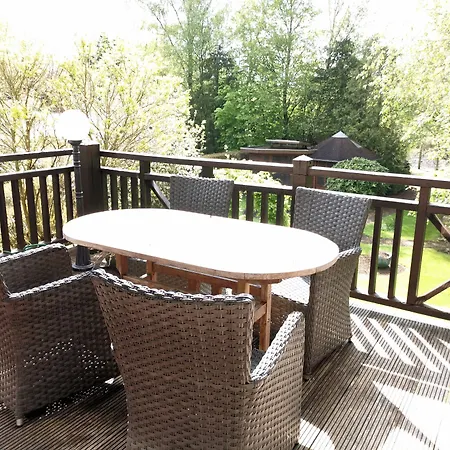 Wieke Tatil Evi *